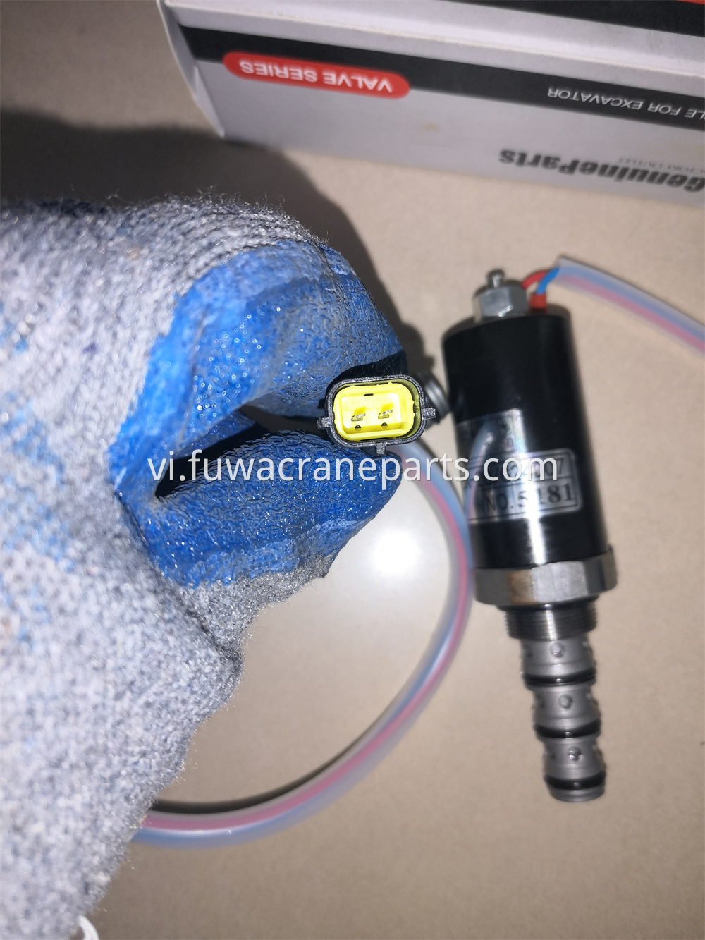 Kwe5k 20 Spare Parts Genuine Swing Motor Solenoid Valve 7